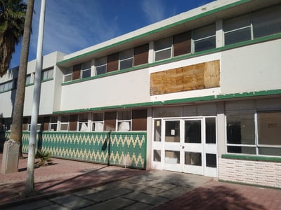 El edificio se quedó en desuso luego de que se inauguró el nuevo Hospital General de Torreón.