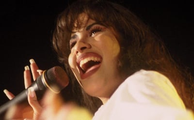 'La reina del tex-mex' recibirá un homenaje póstumo en los Grammys 2021 gracias a su legado en la música latina. 