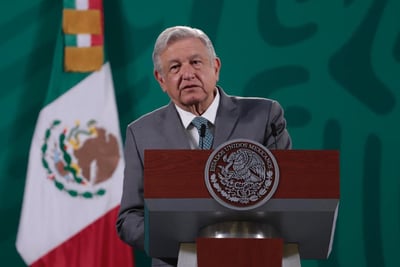 En Palacio Nacional, el presidente López Obrador manifestó que respeta la separación de poderes y confió en que en el Poder Judicial se realice una renovación como parte del proceso de purificación de la vida pública nacional, pues acusó que antes el Poder Judicial era “como el Castillo de la Pureza”. 
(EL UNIVERSAL)