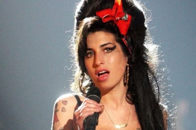 La cadena BBC prepara un documental sobre la historia de la cantante británica Amy Winehouse para conmemorar el décimo aniversario de su fallecimiento y que contará con la participación de su madre, quien busca preservar los 'recuerdos' de su hija. (ESPECIAL) 