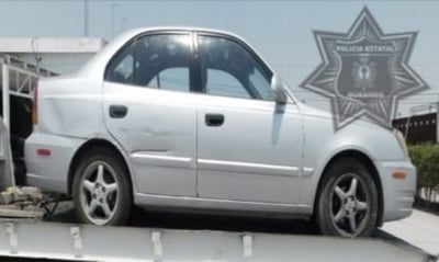 El vehículo en cuestión, marca Hyundai modelo 2003 color gris, resultó ser el que recién se había reportado como robado.