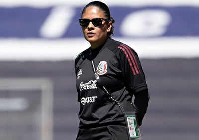 La entrenadora de la Selección Mexicana femenil, Mónica Vergara, está de acuerdo con la inclusión de dos extranjeras en la Liga MX. (ARCHIVO)