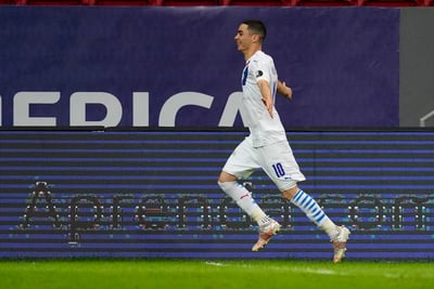Miguel Almirón marcó de penal el segundo tanto del encuentro. (AP)