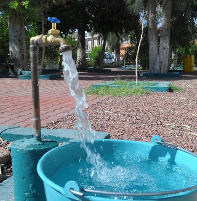 El alcalde de Torreón, Jorge Zermeño, afirmó que la mayor parte de las colonias cuenta con abasto regular de agua potable. (ARCHIVO)