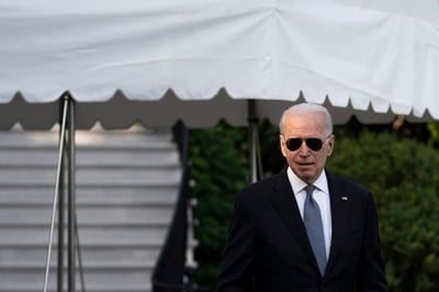 Varios grupos partidarios del presidente estadounidense Joe Biden se disponen a gastar casi 100 millones de dólares este mes en una campaña de mensajes de promoción para presionar al Congreso a que apruebe las políticas del mandatario. (ARCHIVO) 