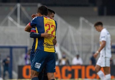 El San Luis ascendió al segundo lugar del torneo Apertura mexicano al vencer este domicilio por 1-3 a los Pumas UNAM en partido de la tercera jornada. 