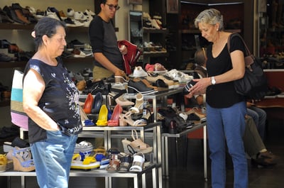 La inflación en el rubro de ropa, calzado y accesorios alcanza hasta 15.2 % en Torreón; a nivel nacional es de 4.4 %, una diferencia considerable. (EL SIGLO DE TORREÓN) 