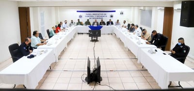 Autoridades municipales de Torreón destacaron una disminución del 13 por ciento en los diversos indicadores delictivos durante los pasados meses de junio y julio, esto durante la más reciente reunión del llamado Panel Indicativo de Control y Secuencia de Seguridad Municipal. (ROBERTO ITURRIAGA)