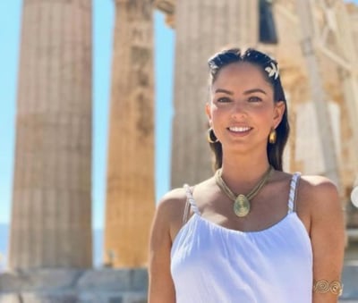 Este fin de semana la influencer y cantante Karla Díaz generó controversia en redes sociales, luego de ser expulsada del templo de Poseidón en Grecia por acudir disfrazada de 'diosa griega'. 
