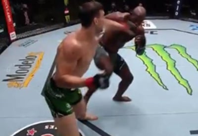 En UFC Vegas 36 Khalil Rountree se enfrentó a Modestas Bukauskas, durante la pelea protagonizaron una imagen impactante.
