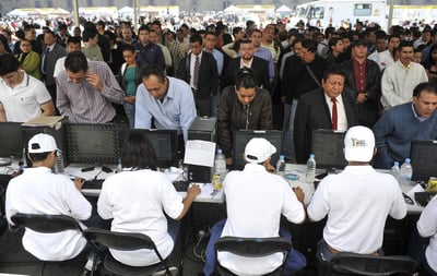 A agosto de 2021 se reporta un aumentó de 128 mil 900 puestos de trabajo. (ARCHIVO)