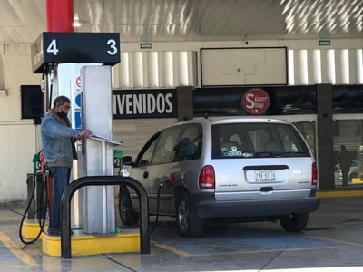 Empresarios 'se están apretando el cinturón para ganar clientes'. (ARCHIVO)