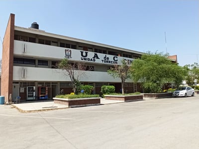 El Centro de Idiomas de la UA de C en Torreón recibe alumnos desde los ocho años de edad, en cualesquiera de los idiomas que imparte. (FERNANDO COMPEÁN)