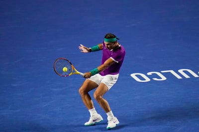 Rafael Nadal se impuso 6-3, 6-3 a Daniil Medvedev y se medirá en la final con Cameron Norrie, quien derrotó a Stefanos Tsitsipas (AP) 