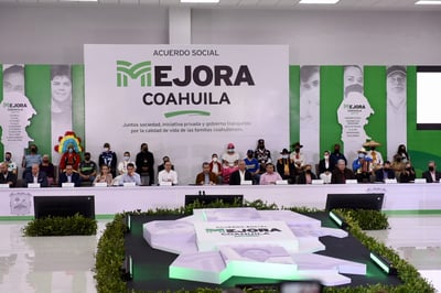 Con escenario verdiblanco y destacando la letra 'M', se presentó ayer la estrategia de apoyos sociales 'Mejora Coahuila'.