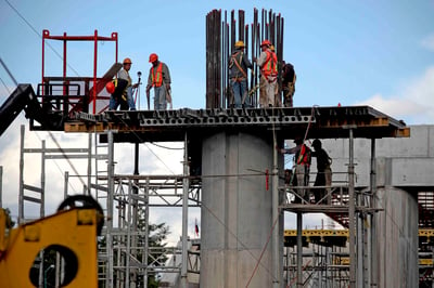 La Coparmex destacó que el gasto en infraestructura es insuficiente, debido a que no se alcanzan las recomendaciones del Banco Mundial. (EL SIGLO DE TORREÓN)