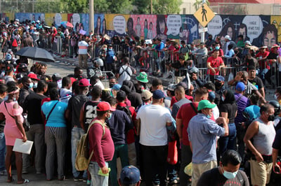 Los funcionarios de gobierno concuerdan en que habrá un incremento de migrantes por el retiro de la prohibición de solicitudes de asilo. (ARCHIVO)
