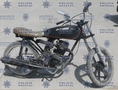 El hombre fue detenido cuando circulaba en una motocicleta de la marca Italika con el número de serie alterado.
