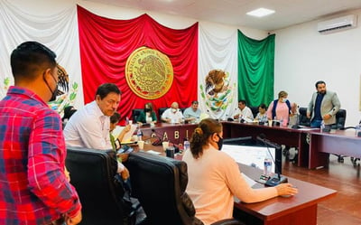 Debido a que el regidor Héctor González trató de ocupar su asiento, fue que se suspendió la sesión de Cabildo de este jueves en Lerdo.