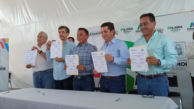 Autoridades municipales y estatales firmaron el convenio.