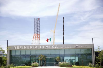 La nueva refinería en Dos Bocas, Tabasco, es una apuesta por incrementar la capacidad de refinación que no abona a la transición energética de México. (ARCHIVO)