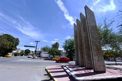 Imagen Los monumentos olvidados del bulevar Constitución de Torreón