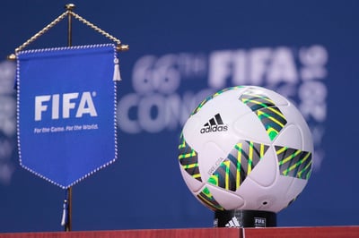 Imagen Vetan a funcionario de la FIFA tras acosar sexualmente a árbitros