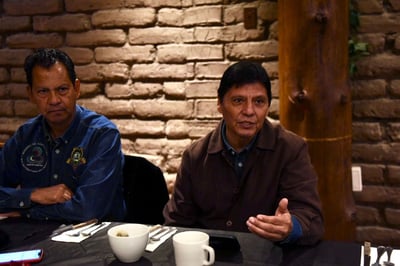Jesús Vázquez Arroyo y Eduardo Blanco Contreras, fueron los encargados de brindar todos los detalles del Segundo Foro Regional. (EL SIGLO DE TORREÓN)