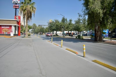 El Ayuntamiento de Torreón informó que aplazará por 15 días más la licitación de las banquetas en la calzada Colón. (EDIE RUIZ)