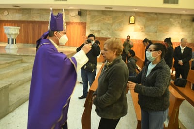 'Con sabor a normalidad', celebró el obispo Luis Martín Barraza el Miércoles de Ceniza en catedral.