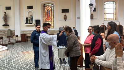 La cuaresma inició con el miércoles de ceniza, que fue celebrado en distintas iglesias del municipio. (EL SIGLO DE TORREÓN)