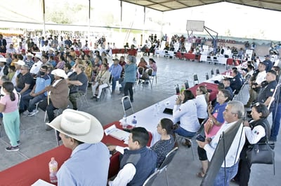 La visita se enmarca dentro del programa 'Audiencias Públicas' de Gómez Palacio. (CORTESÍA)