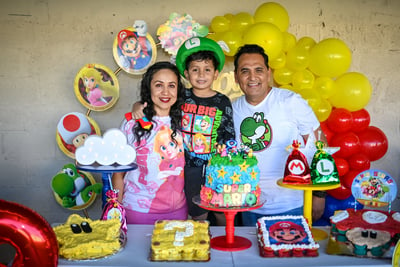 Mónica Salazar y Pako Cuevas celebraron a su hijo Sebastián en su octavo cumpleaños (EL SIGLO DE TORREÓN/EDDIE RUIZ) 