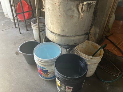 Desde hace unas tres semanas los locatarios del mercado municipal de Matamoros reciben de manera irregular el suministro de agua. (EL SIGLO DE TORREÓN)