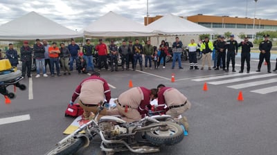 Imagen Imparten curso a motociclistas en Frontera