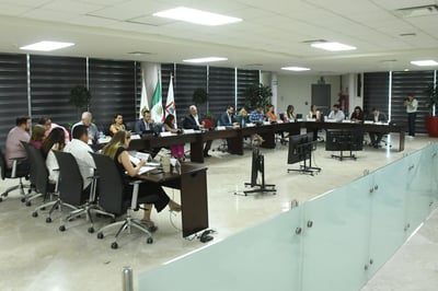 Además de los estados financerios, el Cabildo aprobó otros dictámenes de interés público durante la sesión ordinaria de ayer. (FERNANDO COMPEÁN / EL SIGLO DE TORREÓN)