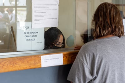 El fiscal Especializado en Combate a la Corrupción señaló que entre las personas detenidas también hay particulares que emitían actas de nacimiento y actas de matrimonio apócrifas. (EL SIGLO DE DURANGO)