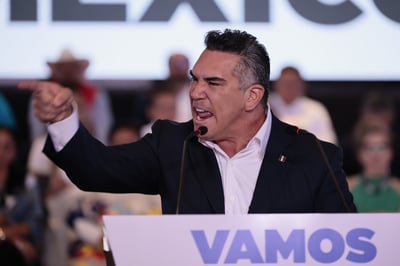 Alejandro Moreno, el líder nacional de PRI rechazó la posesión de los inmuebles cateados en Campeche y acusó que el operativo es 'una farsa y una simulación'.