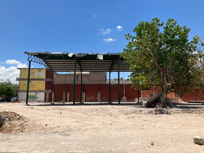 El domo que tenía el edificio que ya fue demolido, se trasladará a una escuela secundaria técnica. (EL SIGLO DE TORREÓN)