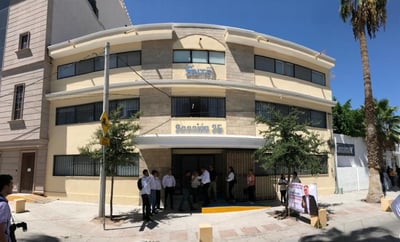 El líder del SNTE estuvo en Torreón en la reinauguración del edificio sindical ubicado sobre la avenida Morelos. (EL SIGLO DE TORREÓN)