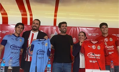 Cabral señaló que el partido contra Rayados será la primera vez que se verá a Mercado Pago en el jersey de calentamiento. (EL UNIVERSAL)