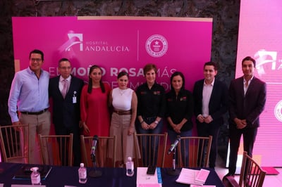 Hospital Andalucía y DIF Torreón buscan el Récord Guiness al hacer el Moño Rosa Más Grande del Mundo en este municipio. (EL SIGLO DE TORREÓN)