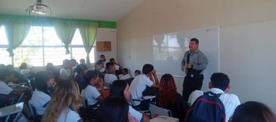 Tránsito y Vialidad de Gómez Palacio lleva cursos de Educación Vial a escuelas. (CORTESÍA)
