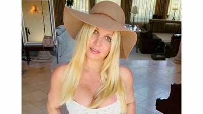 Imagen Britney Spears es detenida y multada por conducir sin licencia ni seguro