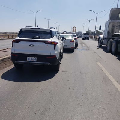 Ayer, dos quejas más fueron ventiladas en contra de policías municipales de Torreón ubicados en retén del periférico. (ARCHIVO)