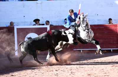 Durante años, Pablo Hermoso de Mendoza ha sido nombrado 'El Mejor Rejoneador del mundo', y no ha faltado a ese apelativo, pues más allá de la obtención de orejas y rabos, con su estilo ha reinventado el toreo a caballo (ARCHIVO)