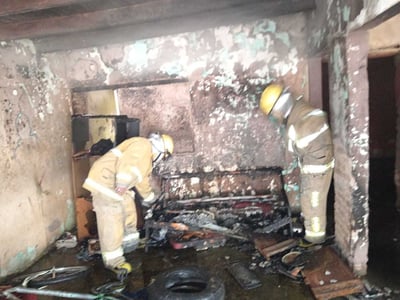 El personal del departamento de Bomberos y Protección Civil de ciudad Lerdo se encargó de sofocar las llamas.