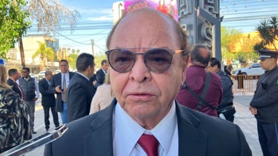 Bernal Gómez acudió esta tarde al Segundo Informe de Gobierno del alcalde de Torreón, Román Alberto Cepeda González. (ANGÉLICA SANDOVAL) 