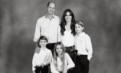 Kate Middleton ha salido a compartir en sus redes sociales una postal navideña para demostrar que la unión que hay en su familia. 