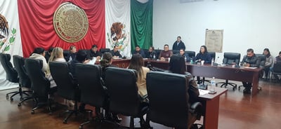La síndica municipal, Alina Rivera Quiñones, quien explicó los motivos de la remoción ante el Cabildo lerdense y directamente a la regidora morenista.